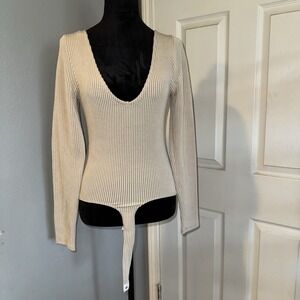 Le Lis Collection Women's Beige Ribbed Long Sleeve V-Neck Bodysuit Size Small!